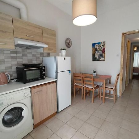 Elegant Central Apartment In Volos Ngoại thất bức ảnh