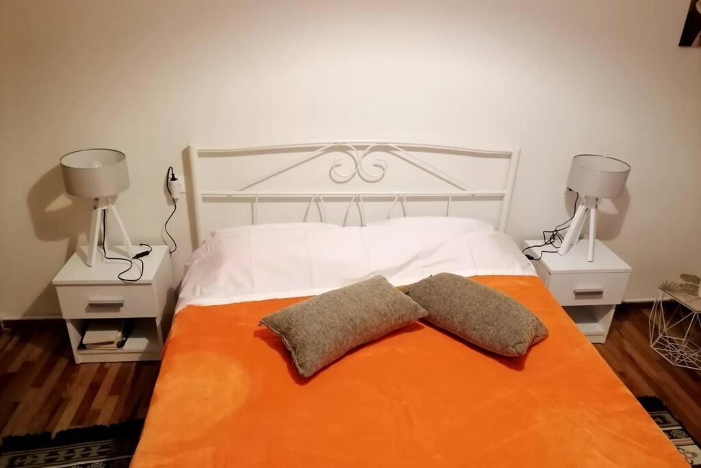 Elegant Central Apartment In Volos Ngoại thất bức ảnh